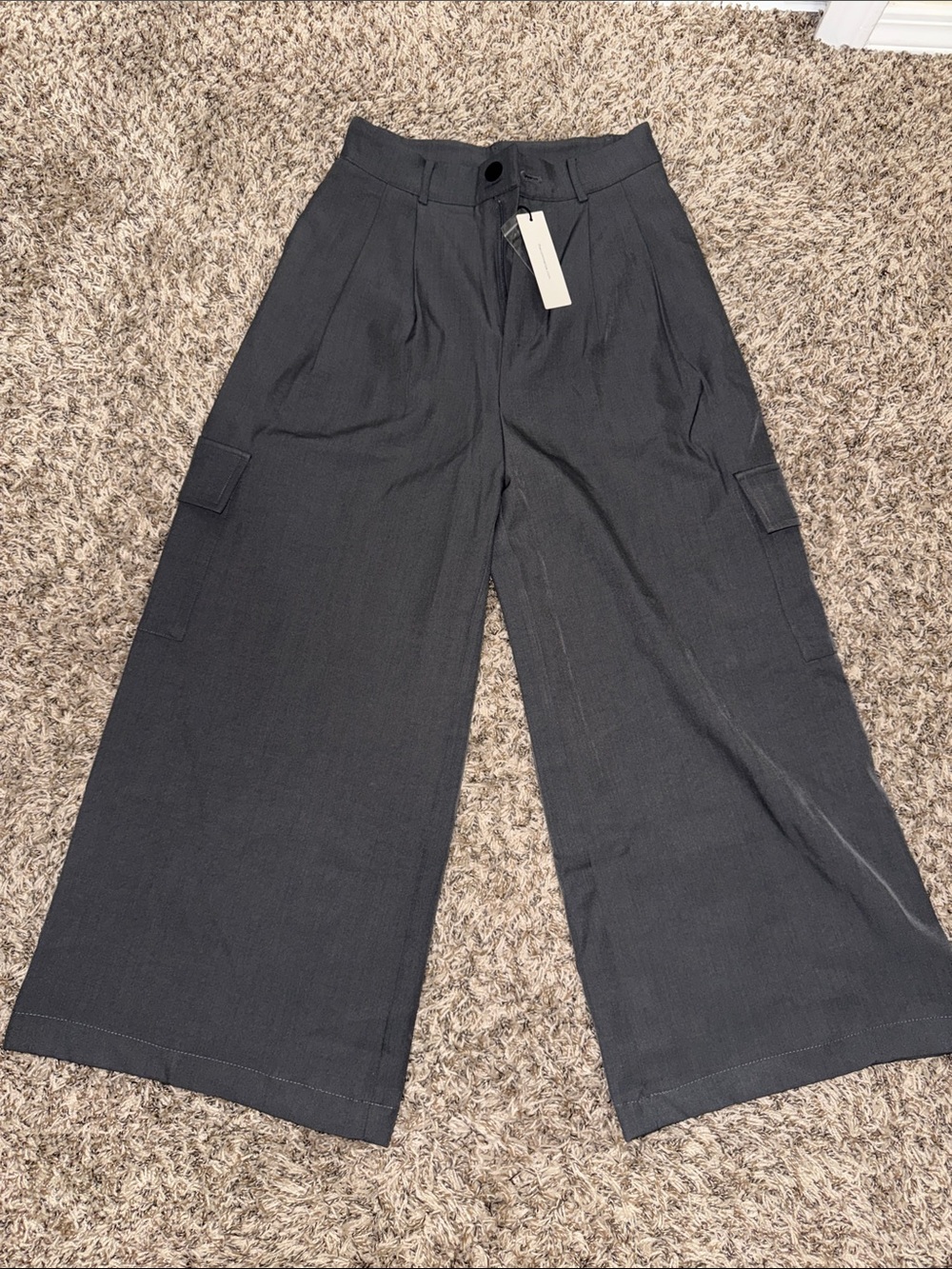 C•MENSE Charcoal Gray Wide Leg Cargo Pants XS NWT High Rise Pleated - Picture 8 of 12